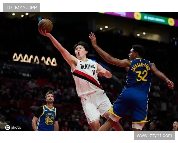 勇士与开拓者精彩对决集锦回顾展现篮球魅力与激情时刻